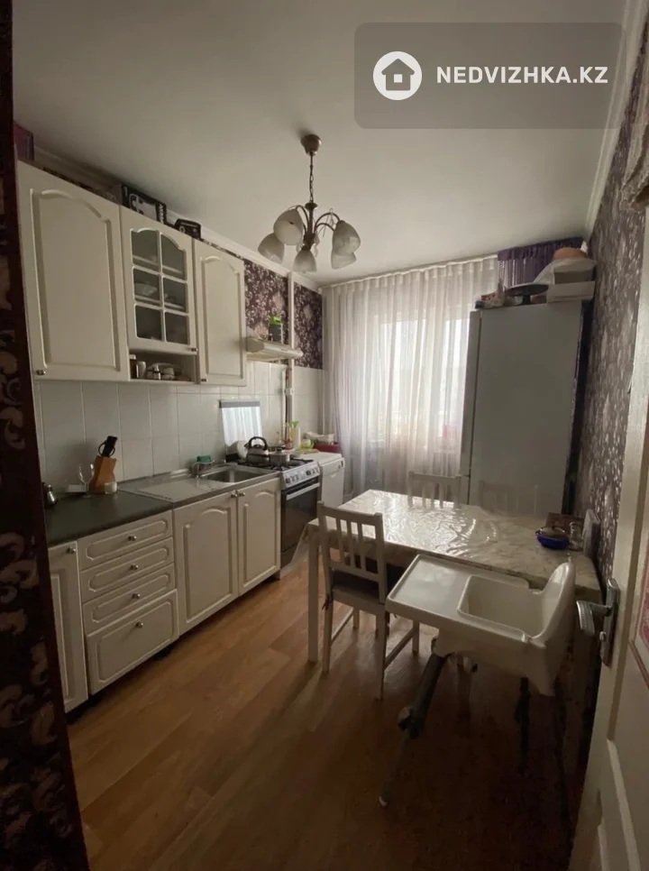 4-комнатная квартира, этаж 4 из 6, 82 м²