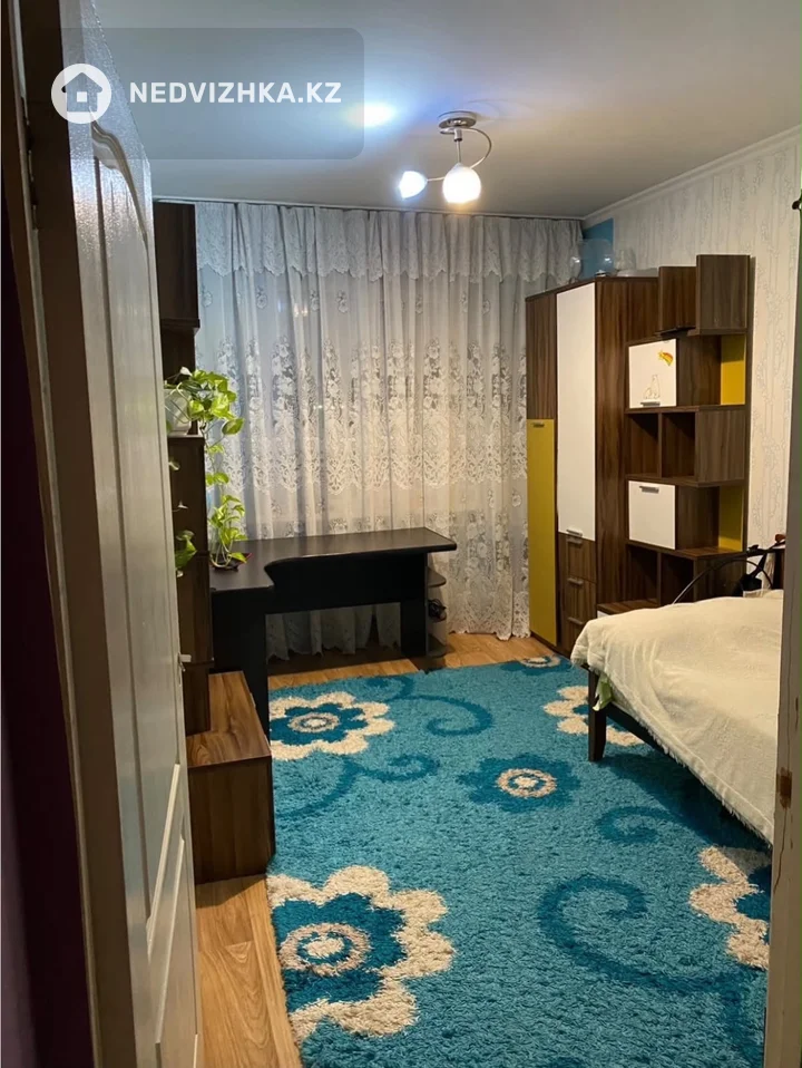 4-комнатная квартира, этаж 4 из 6, 82 м², фотография 4
