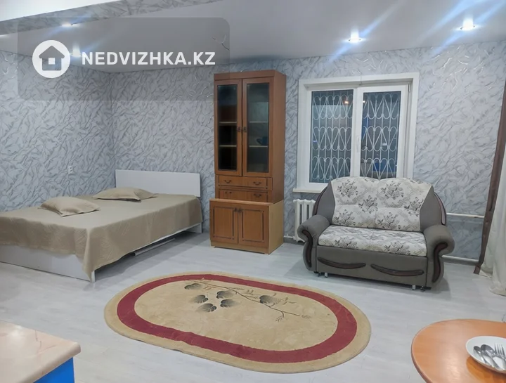 1-комнатная квартира, этаж 2 из 5, 31 м², Посуточно