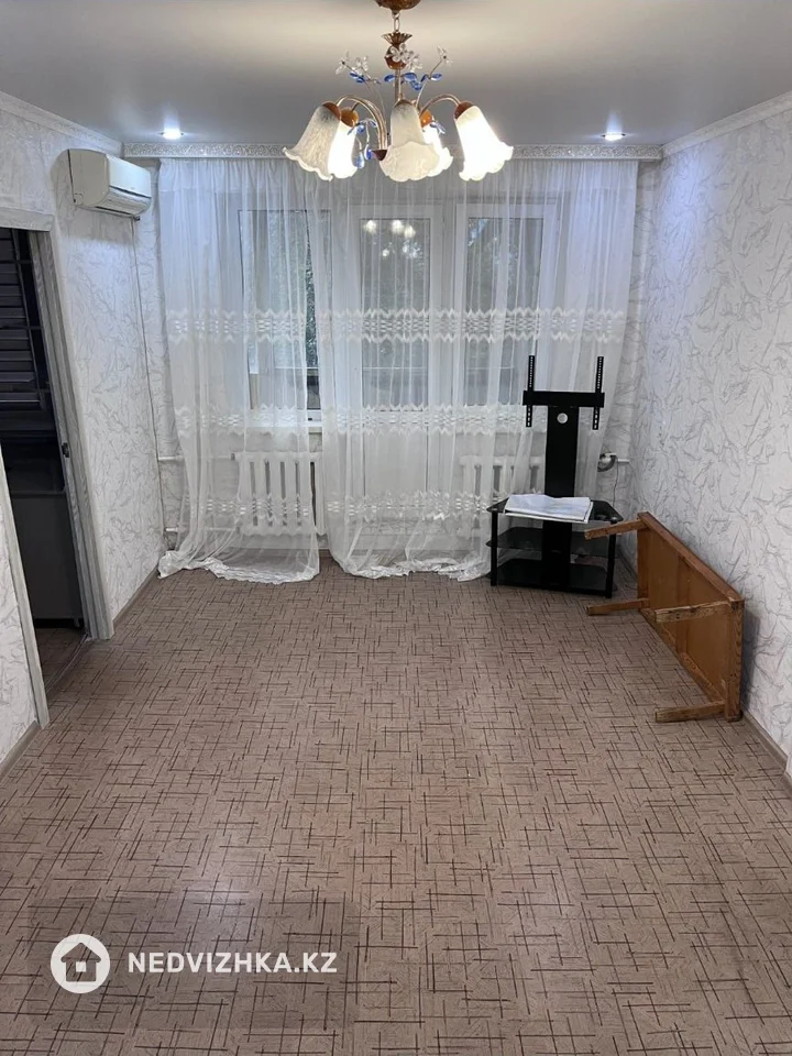 2-комнатная квартира, этаж 2 из 4, 46 м², фотография 4