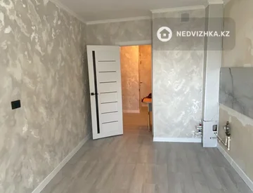 2-комнатная квартира, этаж 7 из 9, 64 м², миниатюра 1