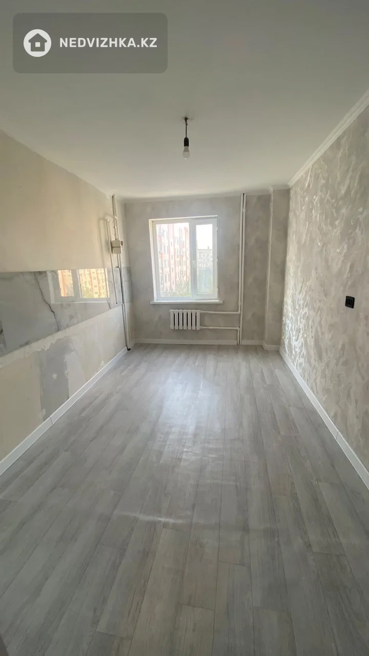 2-комнатная квартира, этаж 7 из 9, 64 м², фотография 2