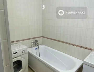 2-комнатная квартира, этаж 7 из 9, 64 м², миниатюра 4