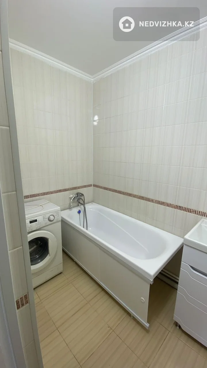 2-комнатная квартира, этаж 7 из 9, 64 м², фотография 4
