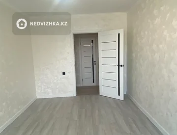 2-комнатная квартира, этаж 7 из 9, 64 м², миниатюра 5