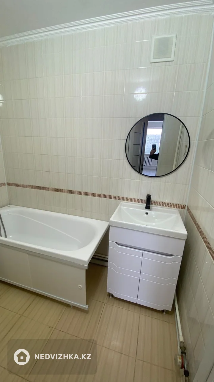 2-комнатная квартира, этаж 7 из 9, 64 м², фотография 3