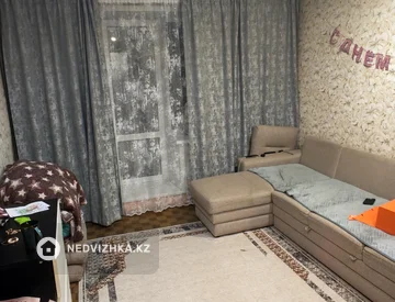 2-комнатная квартира, этаж 2 из 3, 33 м², миниатюра 1