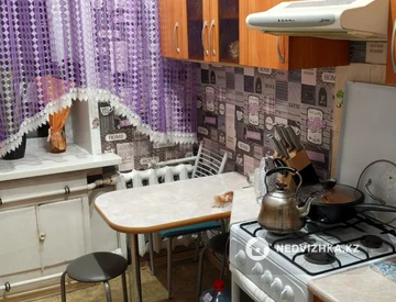 2-комнатная квартира, этаж 2 из 3, 33 м², миниатюра 2