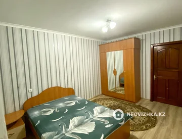 3-комнатная квартира, этаж 9 из 9, 68 м², миниатюра 2