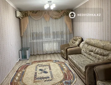 3-комнатная квартира, этаж 9 из 9, 68 м², миниатюра 1