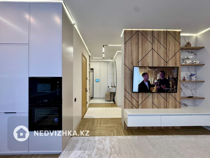 3-комнатная квартира, этаж 18 из 23, 80 м², фотография 3