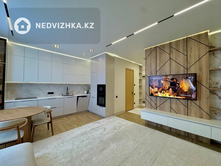 3-комнатная квартира, этаж 18 из 23, 80 м², фотография 2