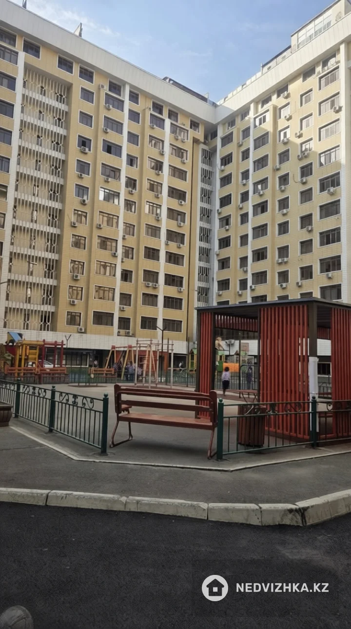 2-комнатная квартира, этаж 6 из 13, 74 м², На длительный срок