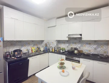 2-комнатная квартира, этаж 5 из 5, 76 м², миниатюра 5