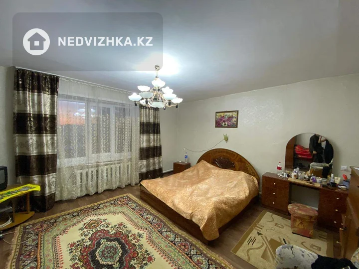 5-комнатный дом, 10 соток, 200 м², фотография 2