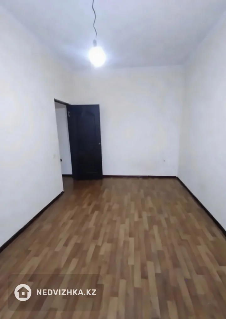1-комнатная квартира, этаж 2 из 2, 33 м²