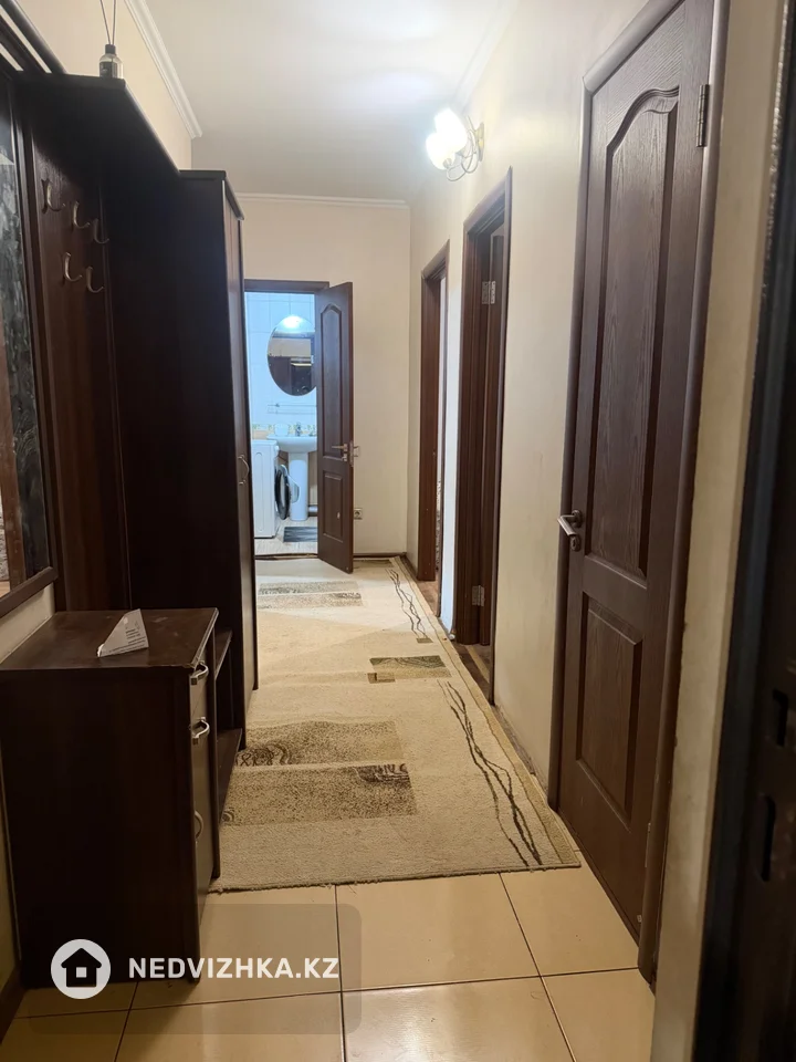 2-комнатная квартира, этаж 4 из 5, 58 м², На длительный срок