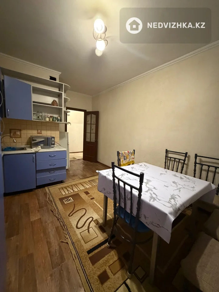 2-комнатная квартира, этаж 4 из 5, 58 м², На длительный срок, фотография 2