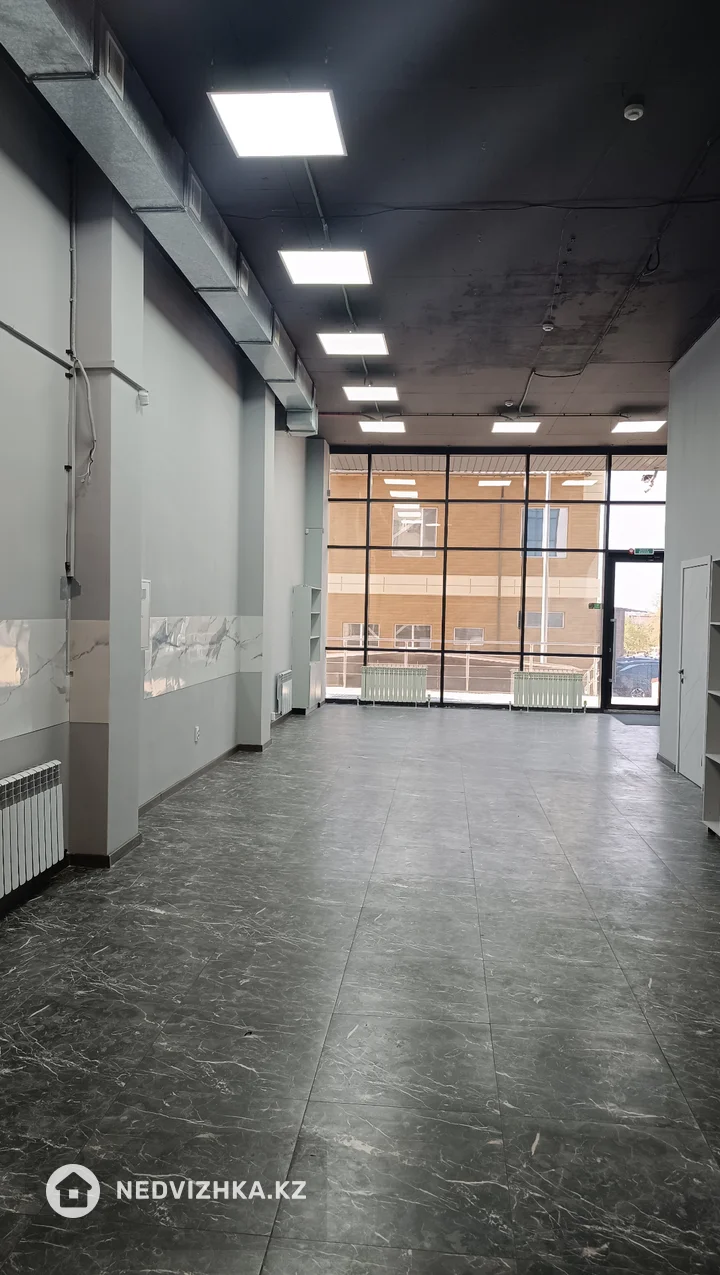 Офис, Магазин и др., этаж 1 из 9, 85 м², На длительный срок, фотография 3