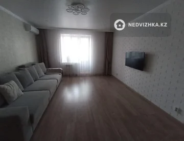 2-комнатная квартира, этаж 7 из 9, 63 м², миниатюра 1