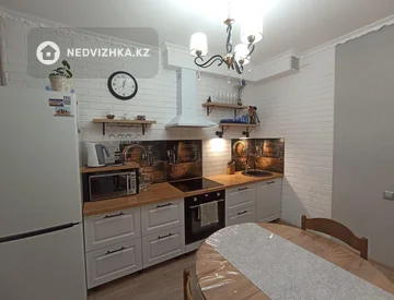 2-комнатная квартира, этаж 7 из 9, 63 м², миниатюра 4