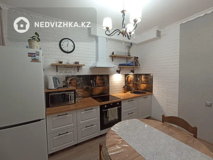 2-комнатная квартира, этаж 7 из 9, 63 м², фотография 4