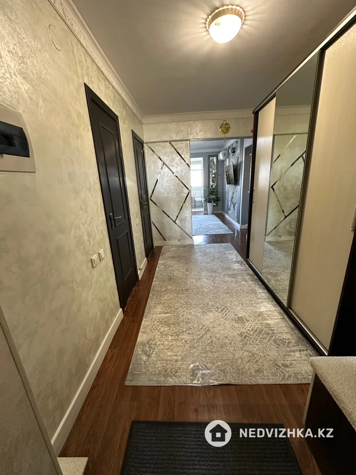3-комнатная квартира, этаж 5 из 9, 70 м², фотография 2