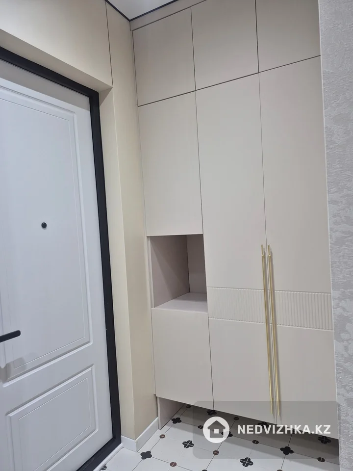 2-комнатная квартира, этаж 6 из 9, 41 м², На длительный срок, фотография 2