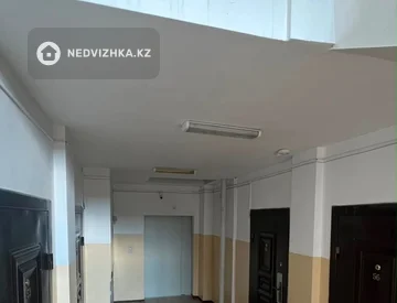 3-комнатная квартира, этаж 7 из 7, 82 м², миниатюра 1