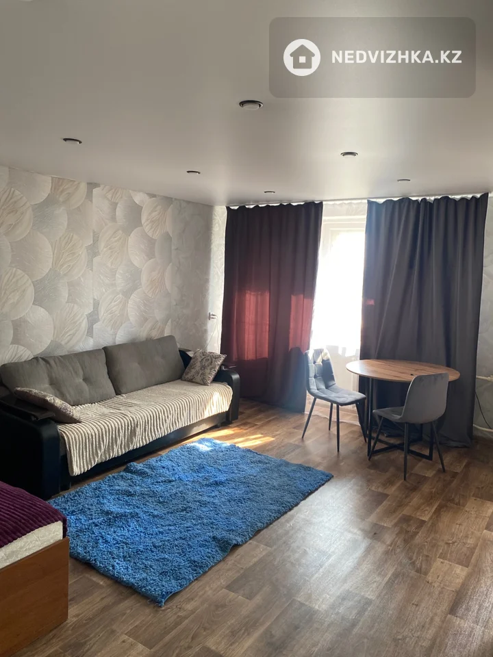 1-комнатная квартира, этаж 3 из 5, 40 м², Посуточно