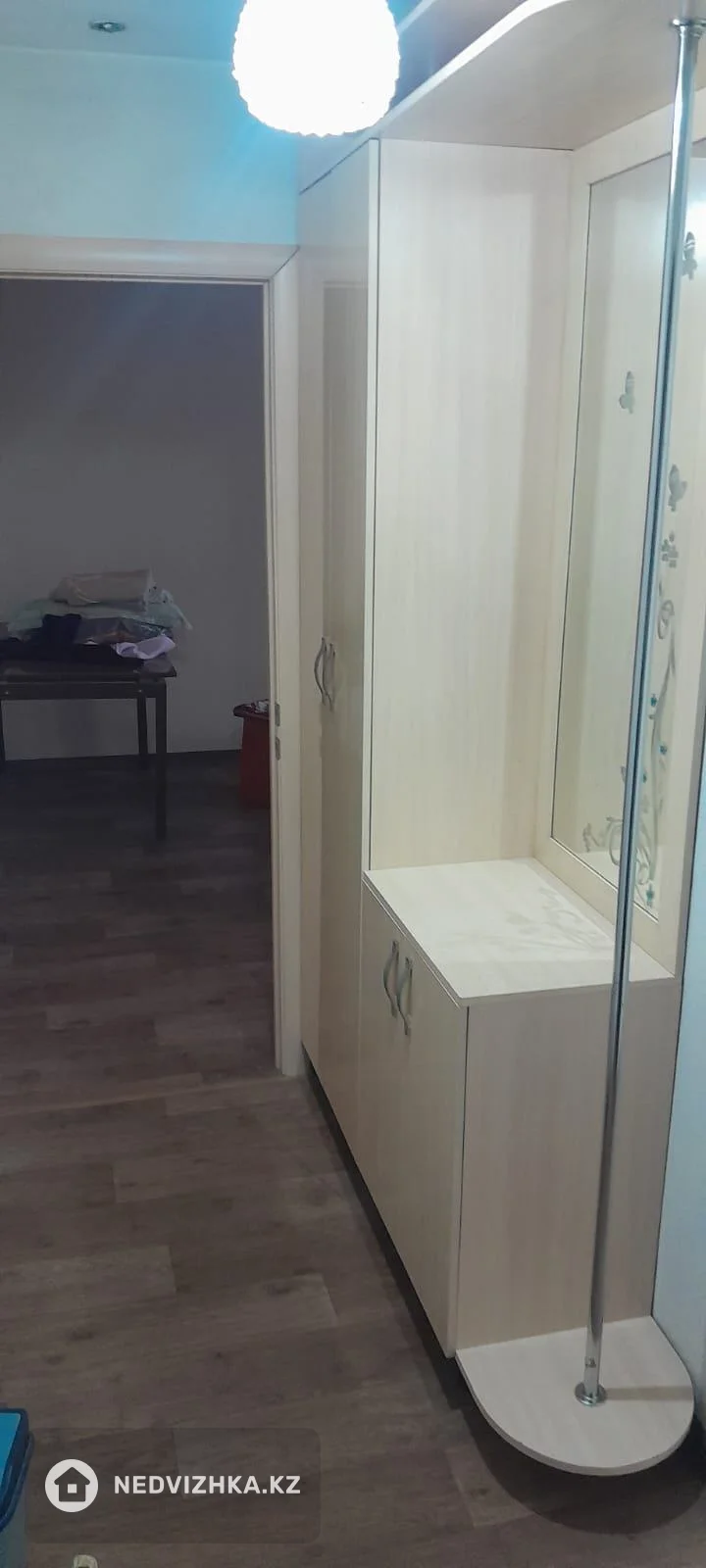 2-комнатная квартира, этаж 4 из 5, 64 м², На длительный срок, фотография 3