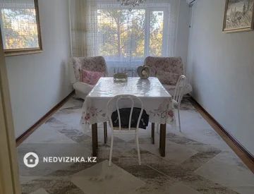 3-комнатная квартира, этаж 3 из 5, 70 м², миниатюра 3