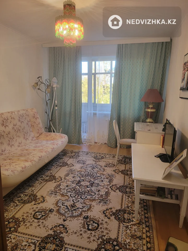 3-комнатная квартира, этаж 3 из 5, 70 м², фотография 5