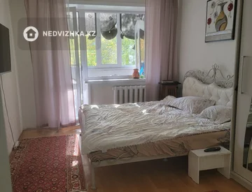 3-комнатная квартира, этаж 3 из 5, 70 м², миниатюра 6