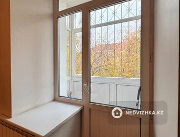 3-комнатная квартира, этаж 2 из 3, 66 м², миниатюра 9