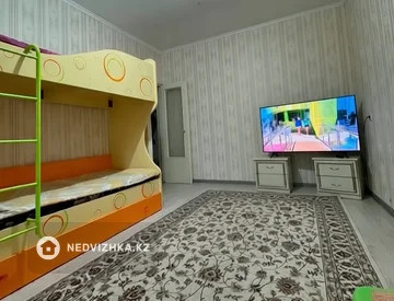 1-комнатная квартира, этаж 3 из 4, 47 м², миниатюра 2
