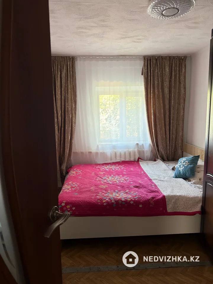 4-комнатная часть дома, 1297 соток, 82 м², фотография 2