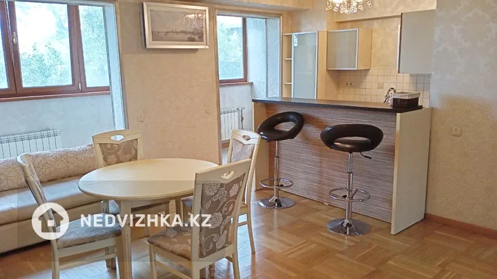 3-комнатная квартира, этаж 4 из 9, 72 м²