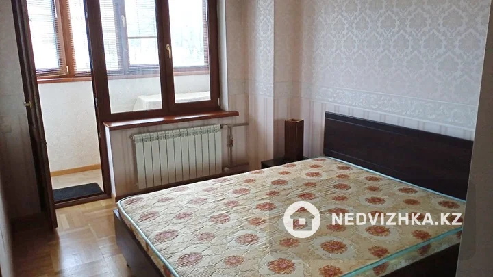3-комнатная квартира, этаж 4 из 9, 72 м², фотография 2