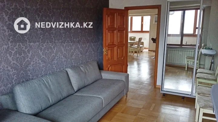 3-комнатная квартира, этаж 4 из 9, 72 м², фотография 3