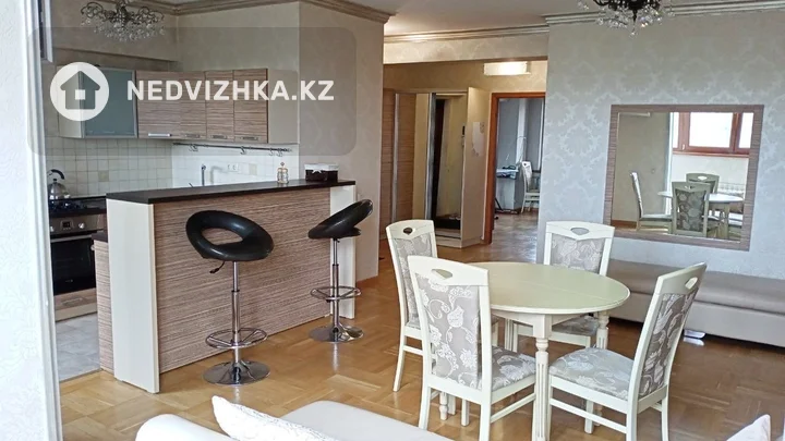 3-комнатная квартира, этаж 4 из 9, 72 м², фотография 4