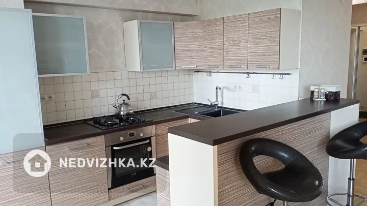 3-комнатная квартира, этаж 4 из 9, 72 м², фотография 5