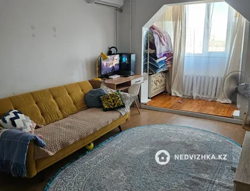 2-комнатная квартира, этаж 8 из 9, 54 м², миниатюра 3