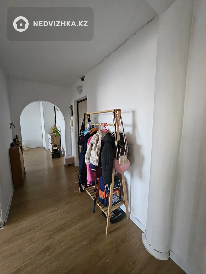 2-комнатная квартира, этаж 8 из 9, 54 м², фотография 4