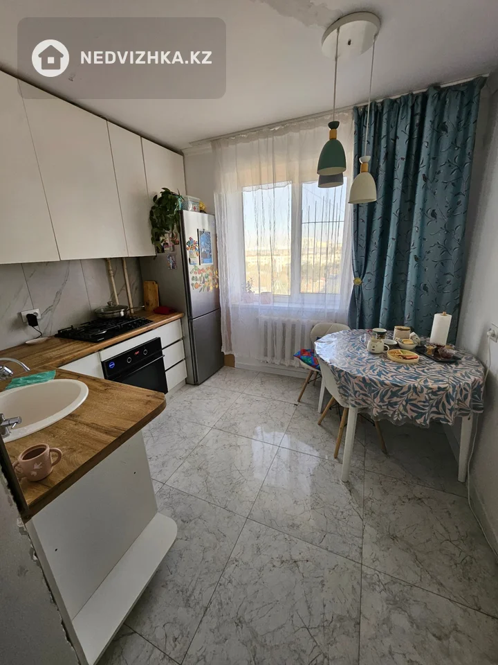 2-комнатная квартира, этаж 8 из 9, 54 м², фотография 5