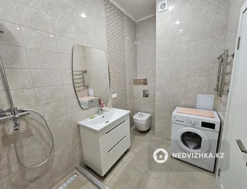 2-комнатная квартира, этаж 12 из 13, 54 м², миниатюра 5