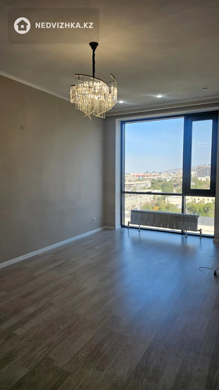 2-комнатная квартира, этаж 12 из 13, 54 м², фотография 2