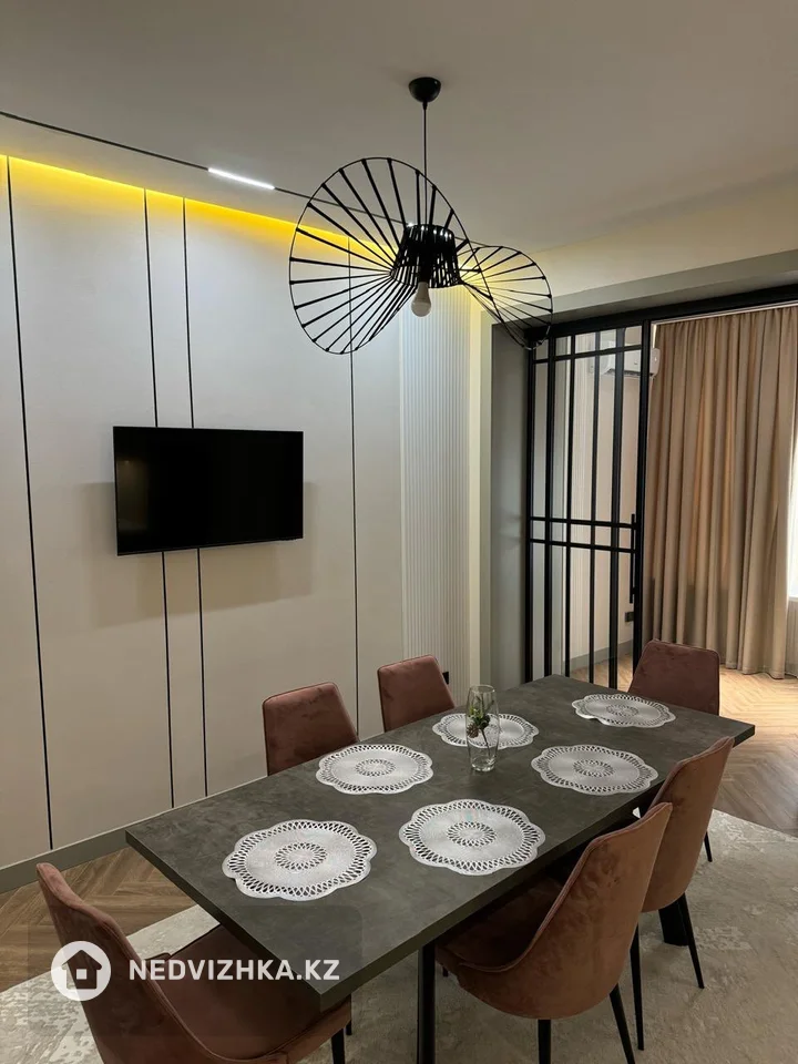 2-комнатная квартира, этаж 6 из 9, 93 м², фотография 3