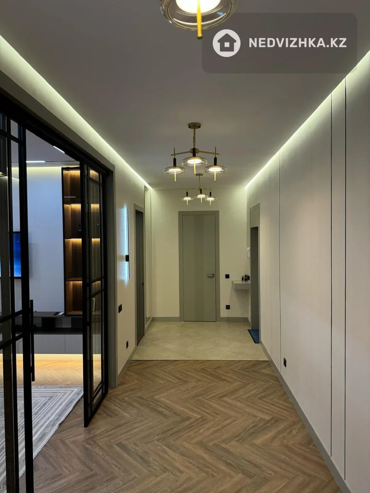 2-комнатная квартира, этаж 6 из 9, 93 м², фотография 2