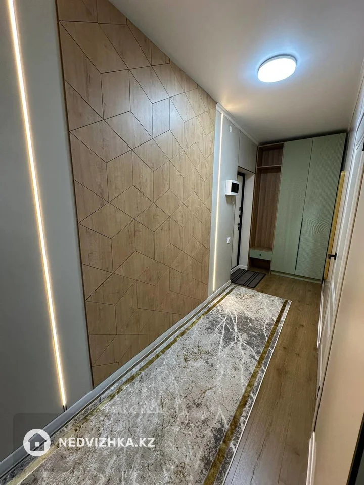 3-комнатная квартира, этаж 8 из 18, 52 м², фотография 3
